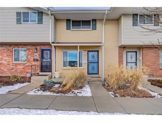 MLS: 5912003 Condo For Sale