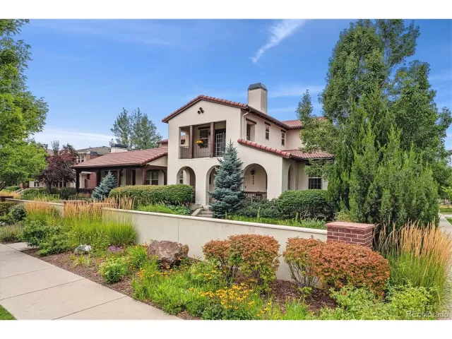 MLS: 5912512 Condo For Sale