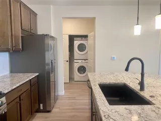 Photo #3: 5914692 Listing 