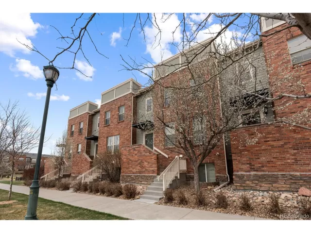 MLS: 5915347 Condo For Sale
