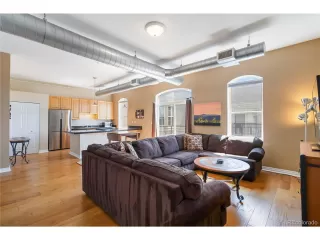 Photo #6: 5921232 Listing