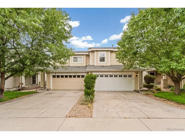 MLS: 5924695 Condo For Sale