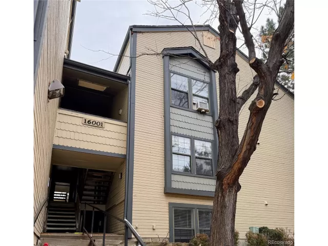 MLS: 5925760 Condo For Sale