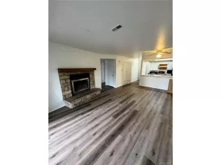 Photo #4: 5925760 Listing