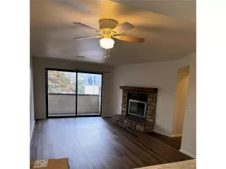 Photo #5: 5925760 Listing