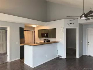 Photo #2: 5926034 Listing 