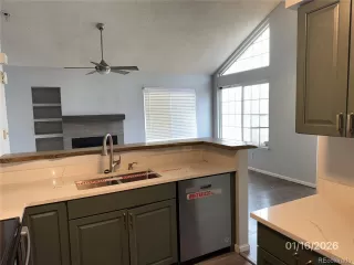 Photo #5: 5926034 Listing 