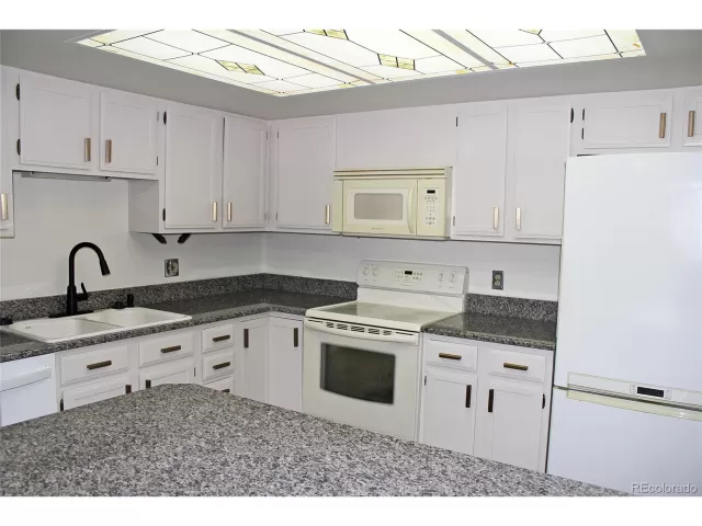 MLS: 5928997 Condo For Sale