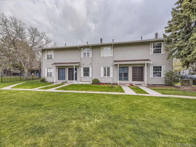 MLS: 5936338 Condo For Sale