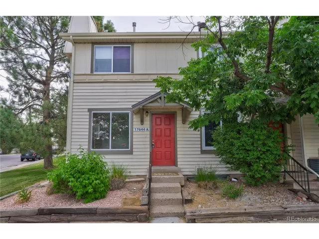 MLS: 5939400 Condo For Sale