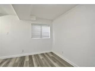 Photo #6: 5939400 Listing