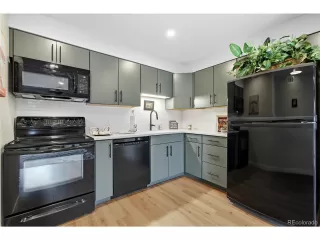 Photo #3: 5939439 Listing