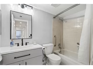 Photo #5: 5939439 Listing