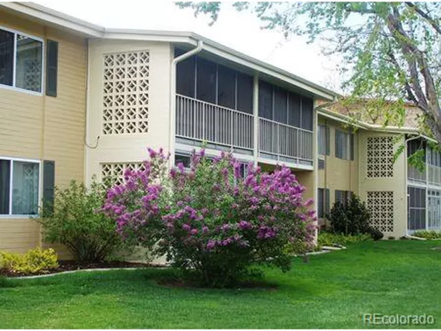 MLS: 5939962 Condo For Sale