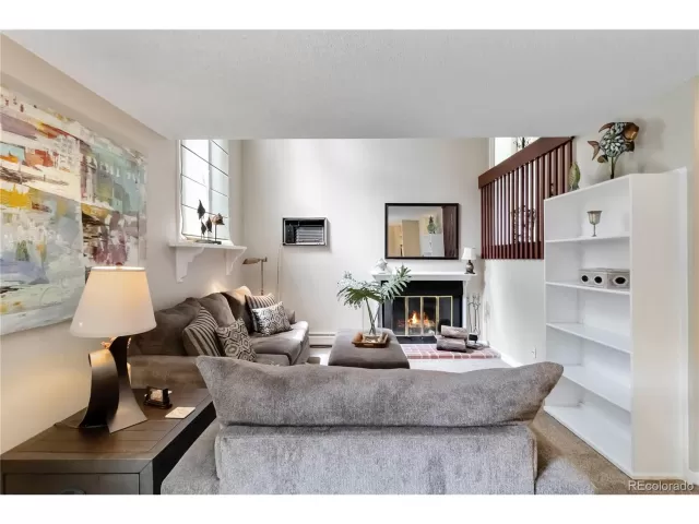 MLS: 5940500 Condo For Sale