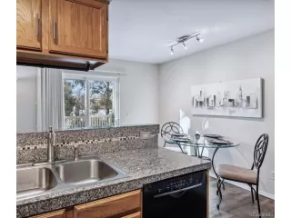 Photo #4: 5945427 Listing