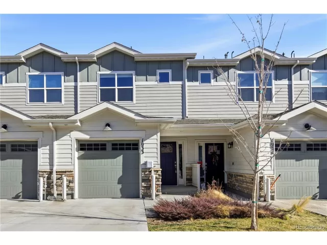 MLS: 5952374 Condo For Sale