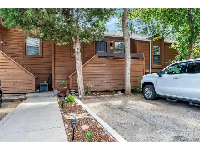 MLS: 5954852 Condo For Sale