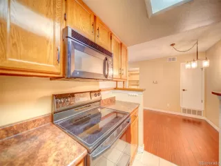 Photo #5: 5956300 Listing