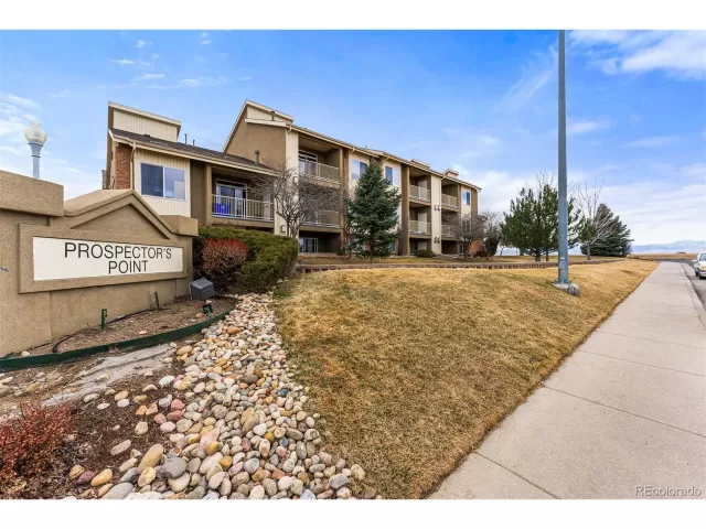 MLS: 5956588 Condo For Sale