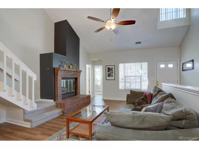 MLS: 5958490 Condo For Sale