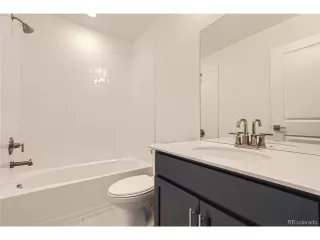 Photo #5: 5958846 Listing