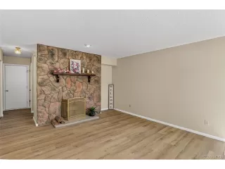 Photo #4: 5960901 Listing