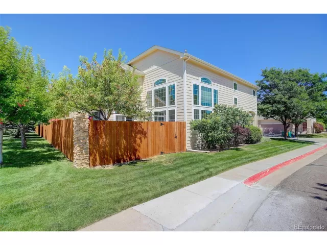 MLS: 5962090 Condo For Sale