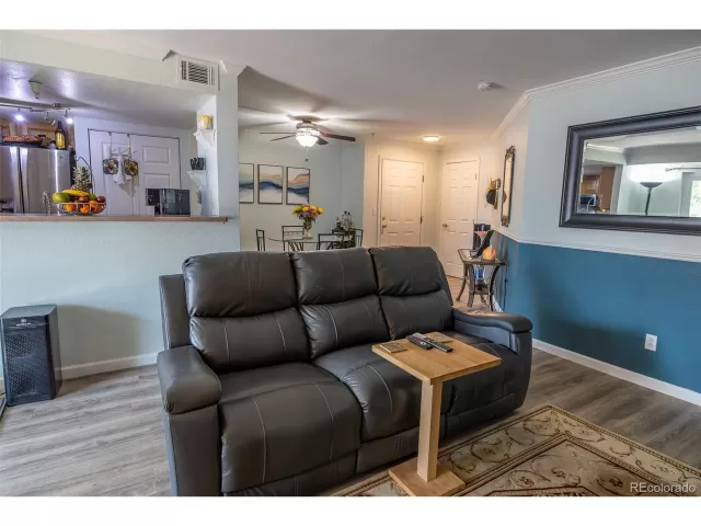 MLS: 5963776 Condo For Sale