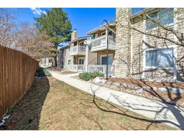 MLS: 5974268 Condo For Sale