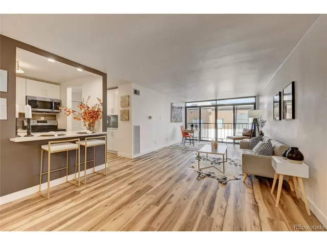 MLS: 5978299 Condo For Sale