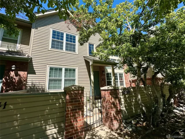 MLS: 5979101 Condo For Sale