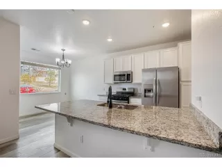 Photo #5: 5979280 Listing