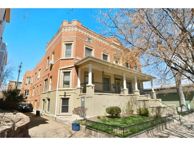 MLS: 5983016 Condo For Sale