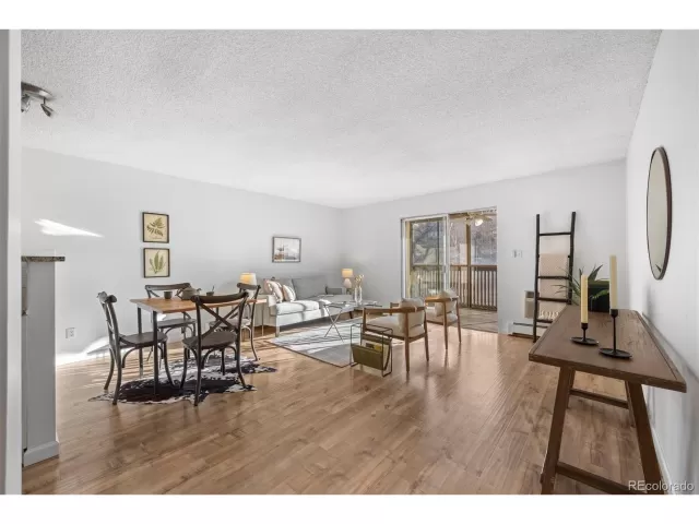 MLS: 5986027 Condo For Sale