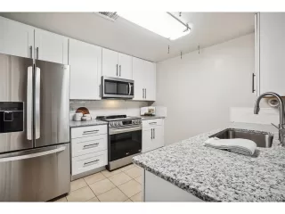 Photo #3: 5988116 Listing 