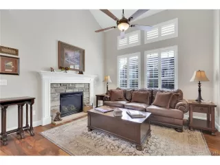 Photo #3: 5989211 Listing