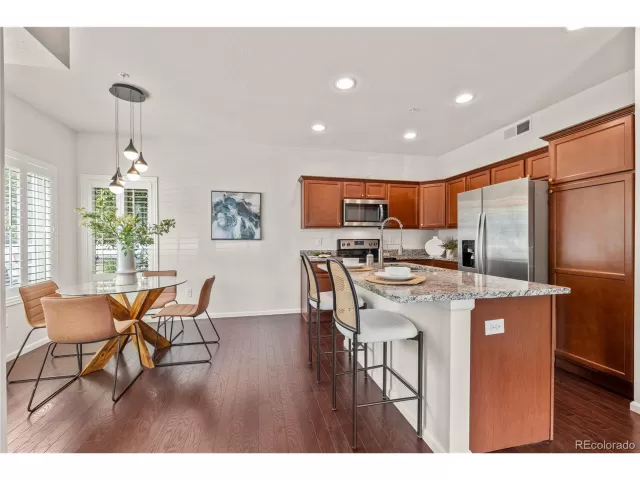 MLS: 5990277 Condo For Sale