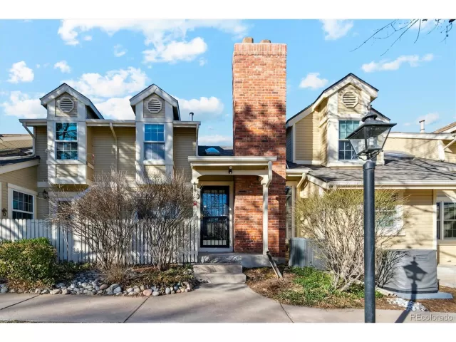 MLS: 5993199 Condo For Sale