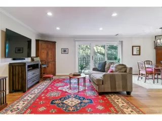 Photo #4: 5995937 Listing