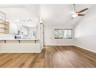 Photo #5: 5999130 Listing