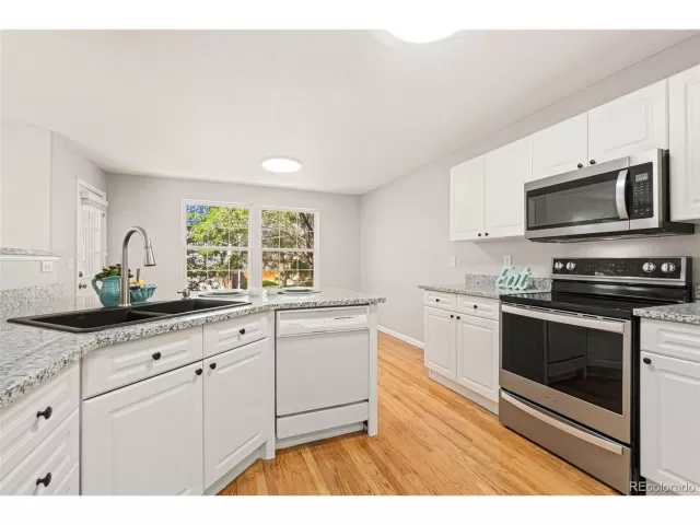 MLS: 6001649 Condo For Sale