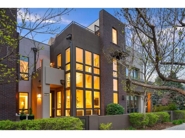 MLS: 6003439 Condo For Sale