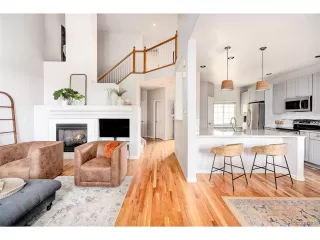 Photo #6: 6007176 Listing