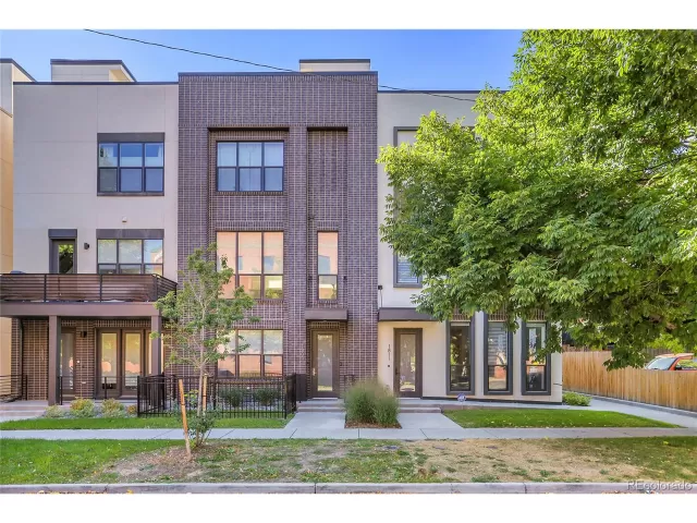 MLS: 6007241 Condo For Sale