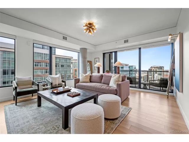 MLS: 6012974 Condo For Sale