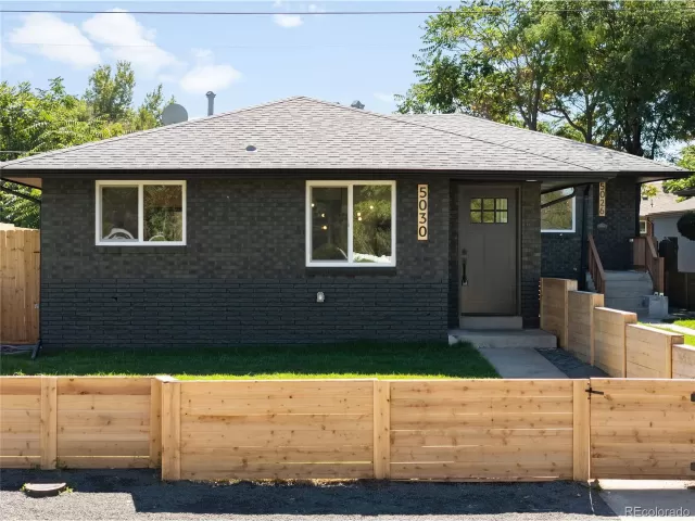 MLS: 6013008 Condo For Sale