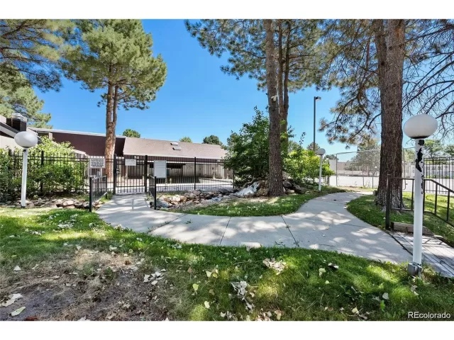 MLS: 6018332 Condo For Sale