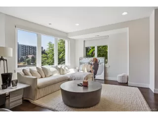 Photo #2: 6020401 Listing