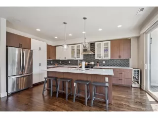 Photo #6: 6020401 Listing